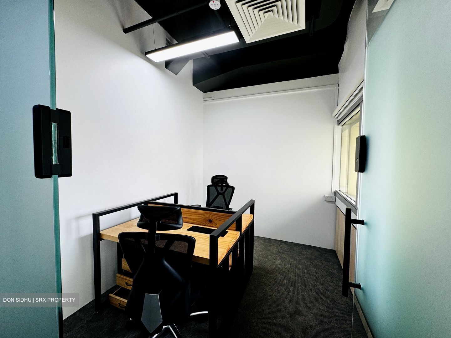 111 Somerset (D9), Office #530703151